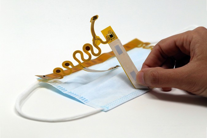 MIT-Face-Mask-Fit-01-PRESS.jpg
