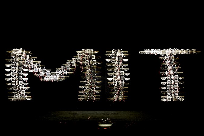 MIT-MicroAcrobatics-01-press.jpg